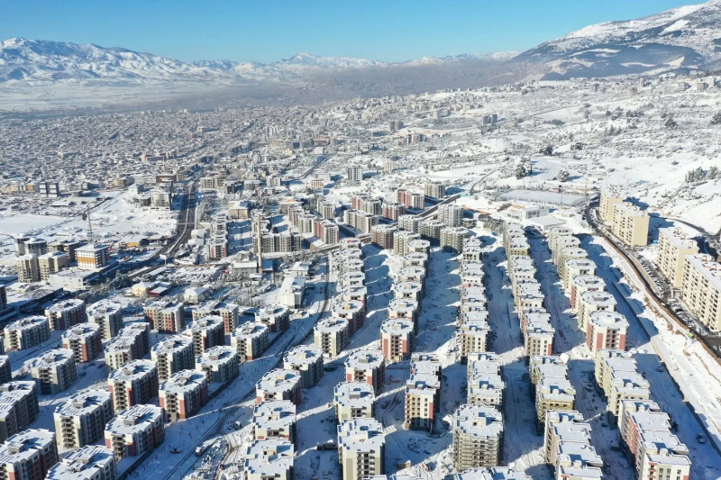 DULKADİROĞLU'NDA KAR MANZARASI