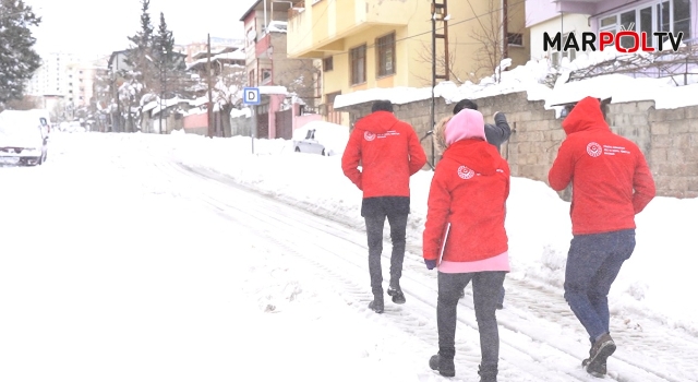 Kahramanmaraş’ta ‘Kırmızı melekeler’ karakış demedi