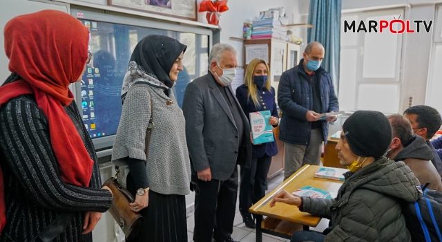 Büyükşehir Özel Gereksinimli Öğrencilerin Yanında