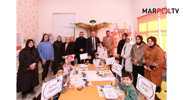 Başkan Toptaş’a karne programında miniklerden doğum günü sürprizi