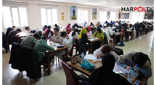 Büyükşehir’den Başarıya Giden Yolda Öğrencilere KPSS Provası