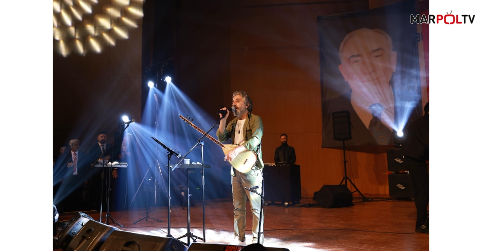 Kurtuluş Coşkusu Ali Kınık Konseriyle Taçlandı