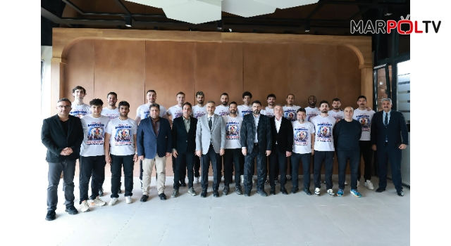 Başkan Toptaş, Efeler Ligi’ne yükselen Onikişubat Belediye Spor ile şampiyonluk yemeğinde buluştu