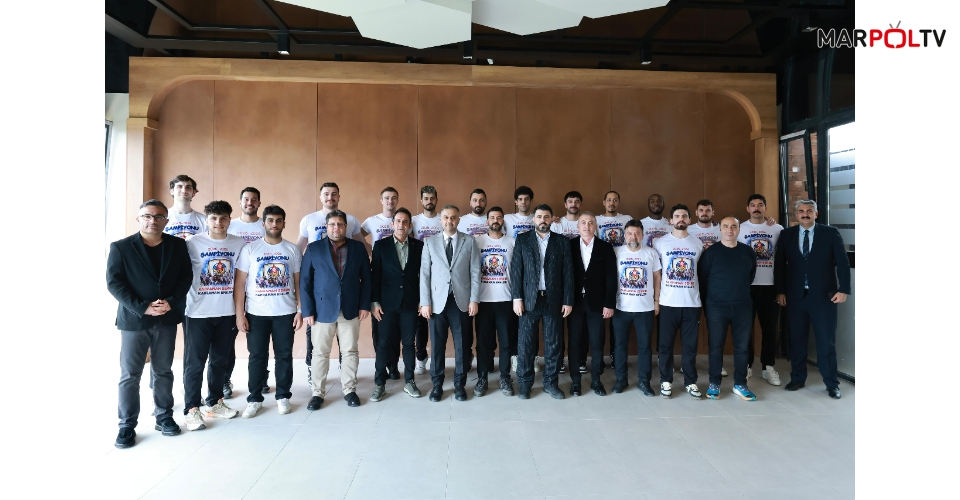 Başkan Toptaş, Efeler Ligi’ne yükselen Onikişubat Belediye Spor ile şampiyonluk yemeğinde buluştu