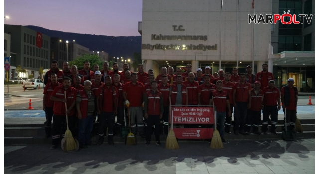 Büyükşehir, Bayram Öncesi Sahada Temizlik Uygulamalarını Kesintisiz Sürdürüyor