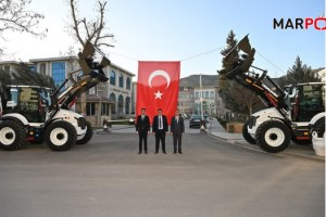 Türkoğlu’nda dev kazıcılarla daha etkin ve hızlı hizmet