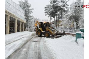 DULKADİROĞLU’NDA YOĞUN KAR MESAİSİ: EKİPLER 105 MAHALLEDE SAHADA